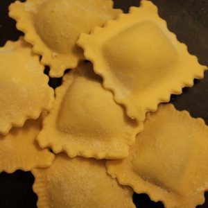 ravioli zucca amaretti mostarda